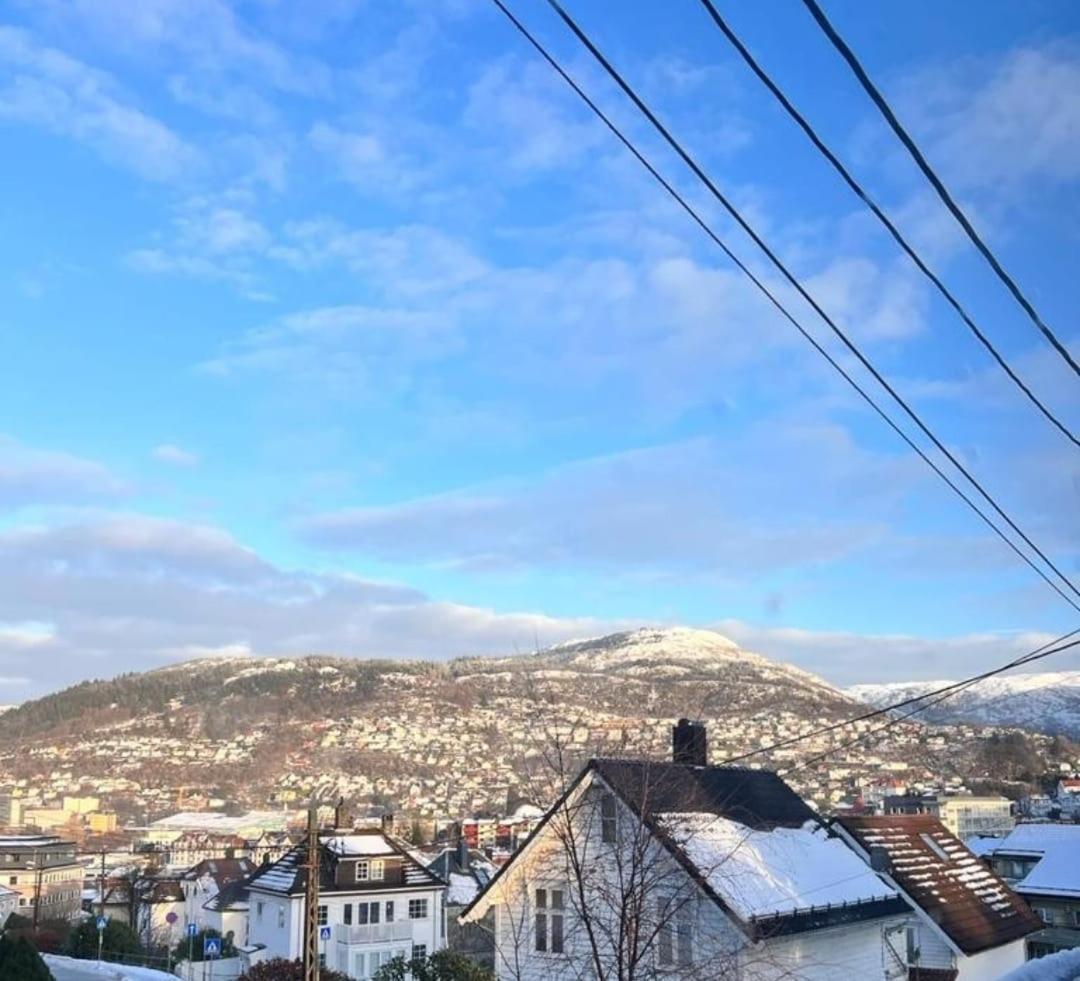 Spacious And Beautiful Apartment In Bergen With Free Parking 外观 照片