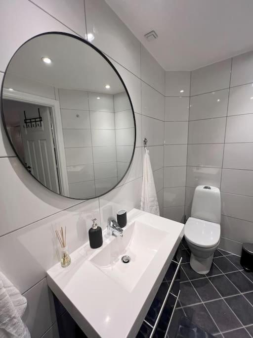 Spacious And Beautiful Apartment In Bergen With Free Parking 外观 照片