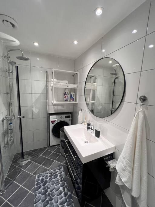 Spacious And Beautiful Apartment In Bergen With Free Parking 外观 照片